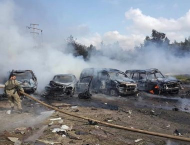 Βίντεο: Η στιγμή που ένας βομβιστής αυτοκτονίας εγκαταλείπει την αποστολή του και τρέπεται σε φυγή!